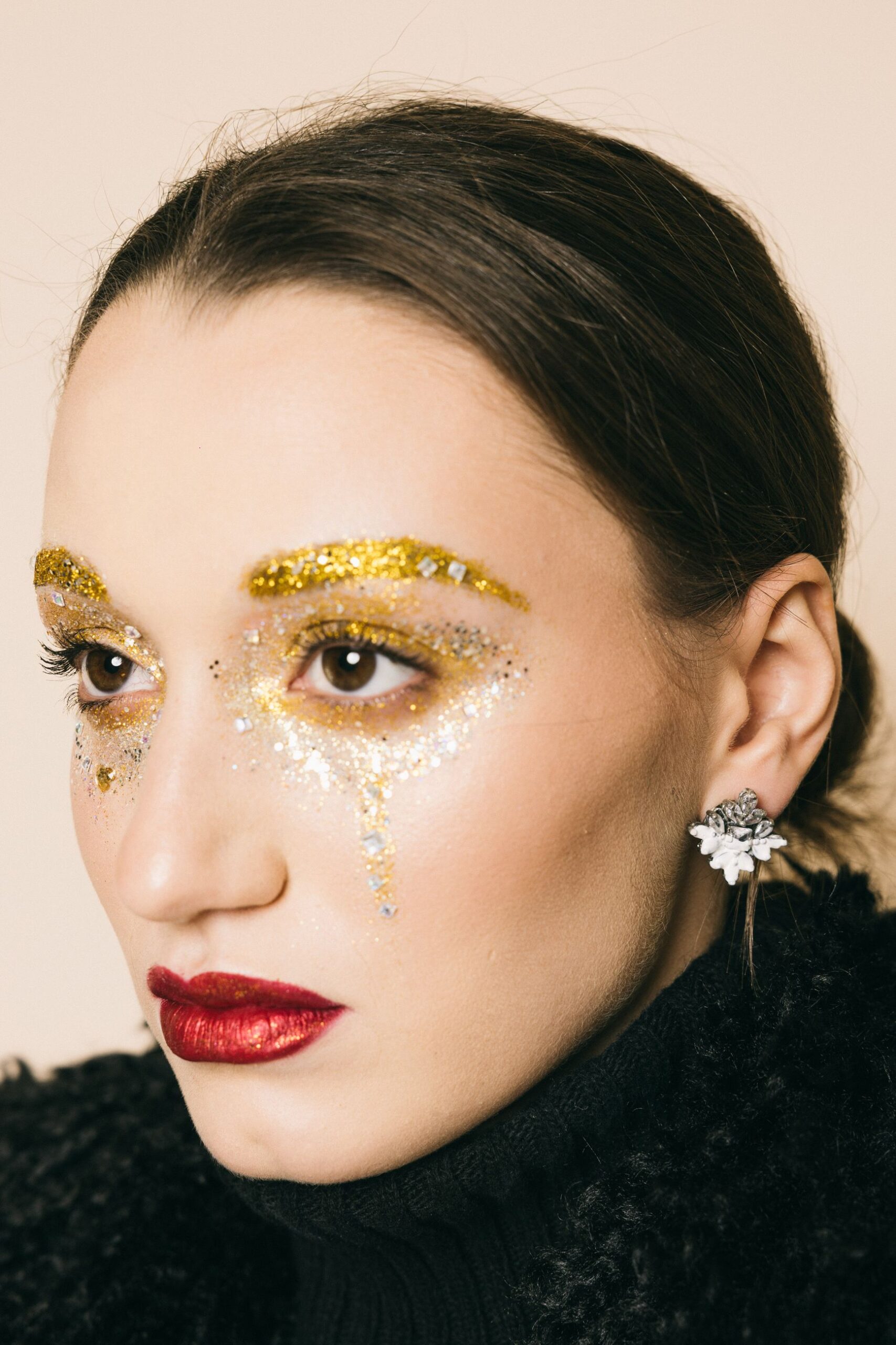 R2287 crystalwhite  orecchini  rada'  crystalwhite